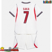 Camisa de Futebol Inglaterra Bukayo Saka #7 Equipamento Principal Infantil Mundo 2026 Manga Curta (+ Calças curtas)
